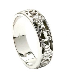 Diamond Claddagh White Gold