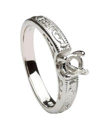 Claddagh Embossed Round Cut Diamond - Without Diamond