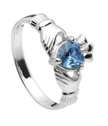 Dezember Claddagh Ring