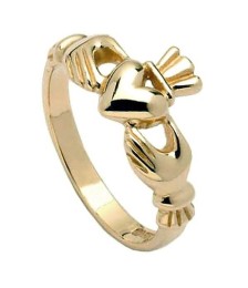 Womens Classic Claddagh Ring - Gold