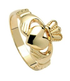 Medium Claddagh Ring - Gold