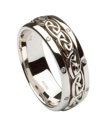 Inset Celtic Knot Wedding Band