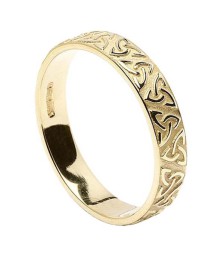 Embossed Trinity Knot Wedding Ring