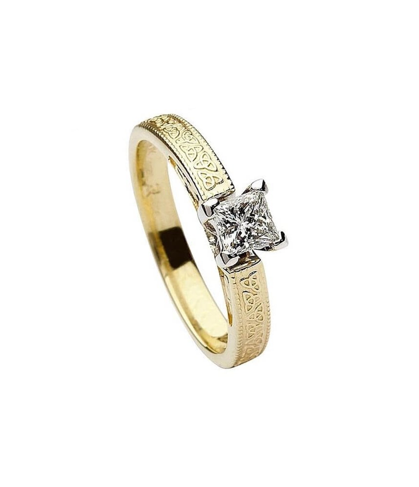 Embossed Trinity Knot Ring with Princess Cut - Yellow Gold