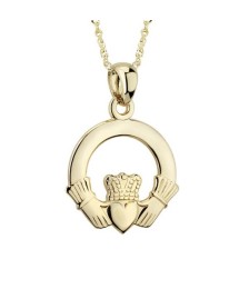 Gold Claddagh Pendant